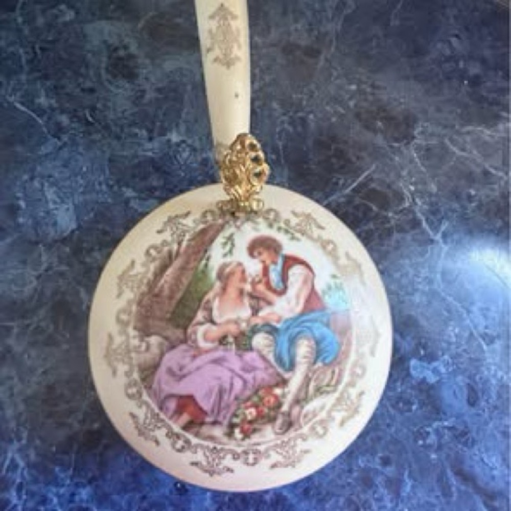 Vintage Victorian Silent Butler